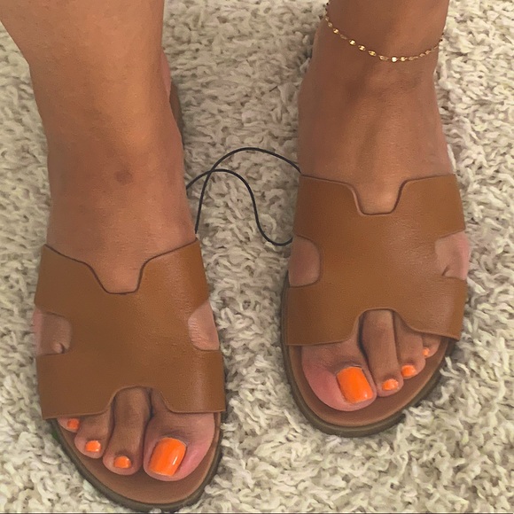New* Steve Madden Sandals - Picture 7 of 7